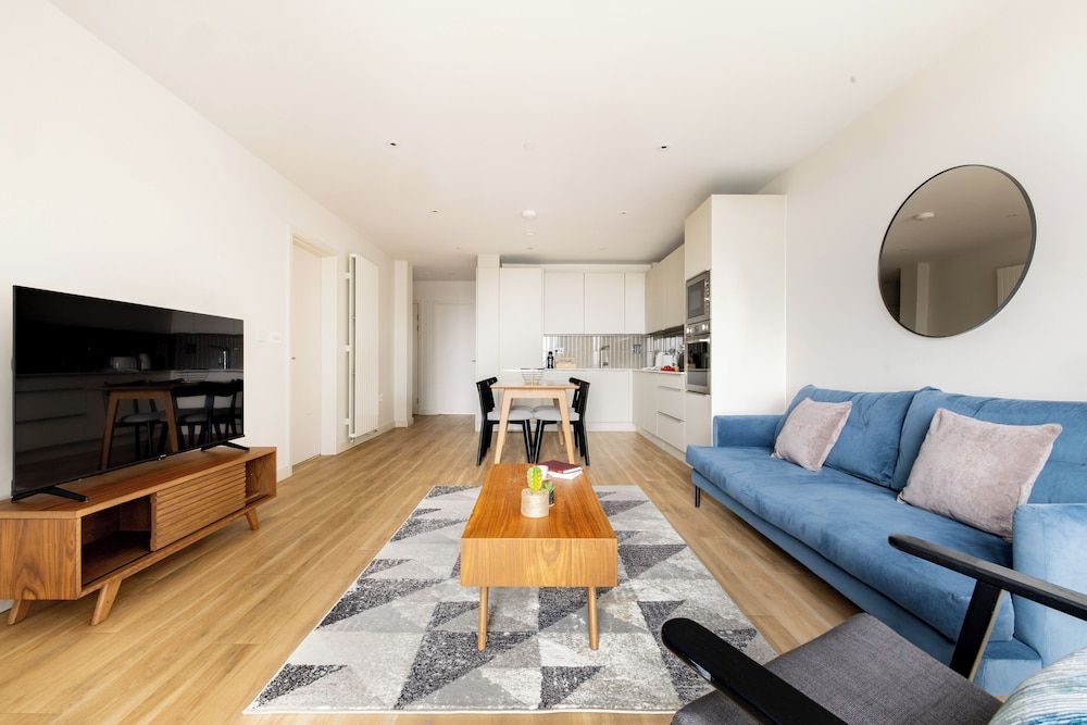 Croydon by Charles Hope Superior Two Bedroom Apartment 8