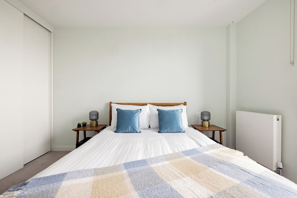 Croydon by Charles Hope Two Bedroom Apartment 3