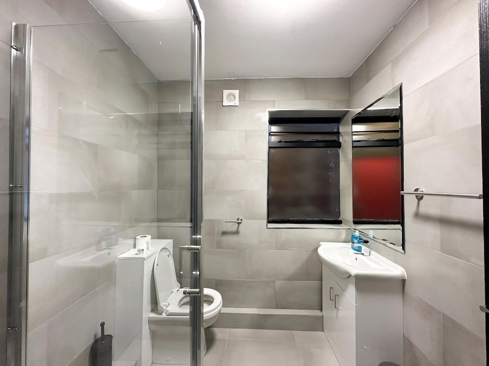 Mulberry Aparthotel Executive Apartment, Private Bathroom, Garden View (Apartment 1) 6