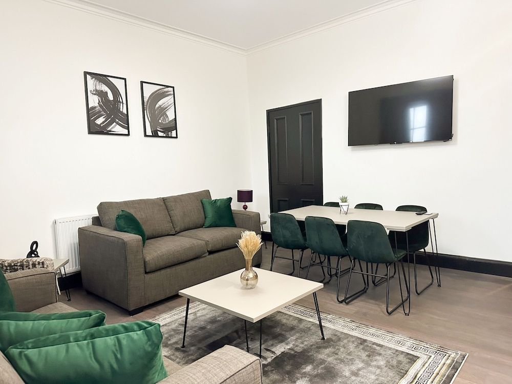 Mulberry Aparthotel Deluxe Apartment, Private Bathroom (Apartment 4 garden view ) 5