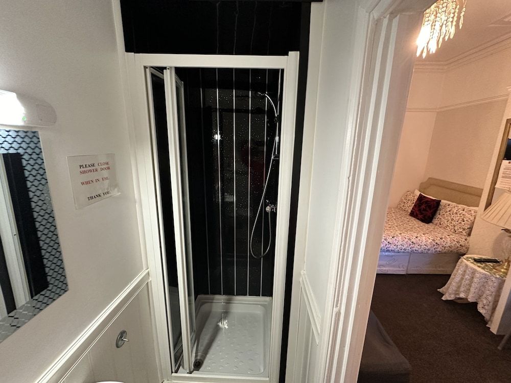 Ocean Road Rooms Standard Triple Room 18