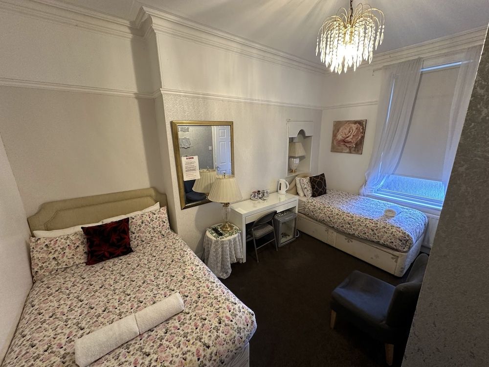 Ocean Road Rooms Standard Triple Room 11