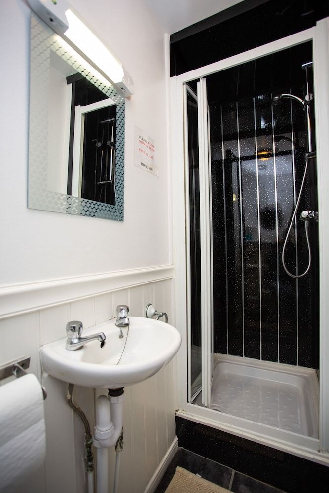 Ocean Road Rooms Standard Triple Room 12