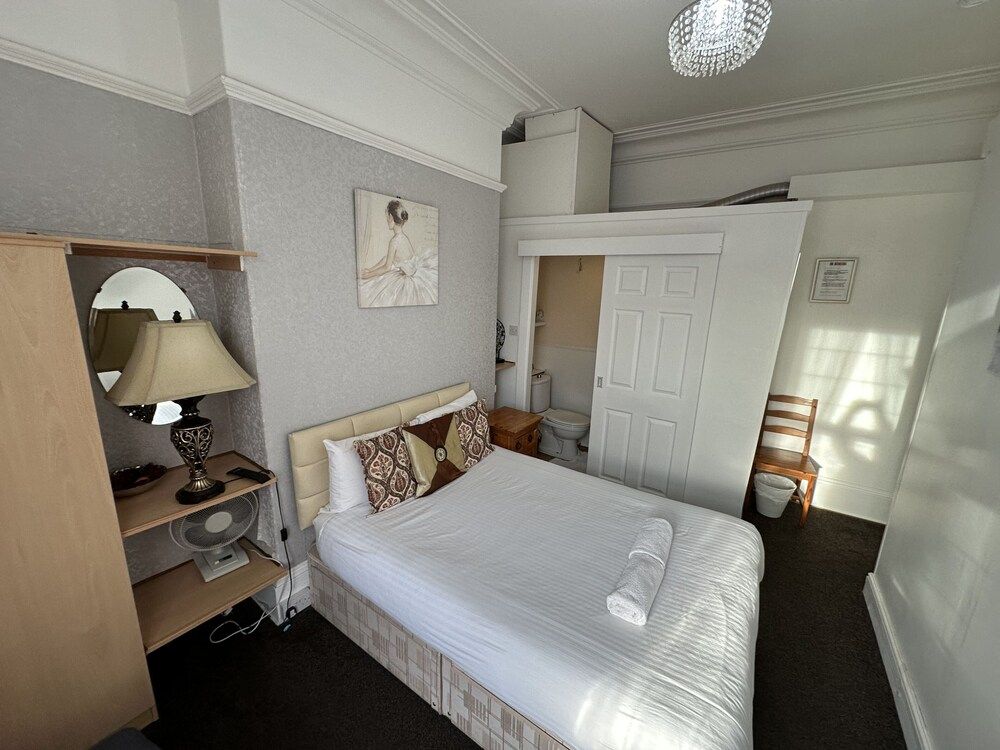 Ocean Road Rooms Standard Double Room 9