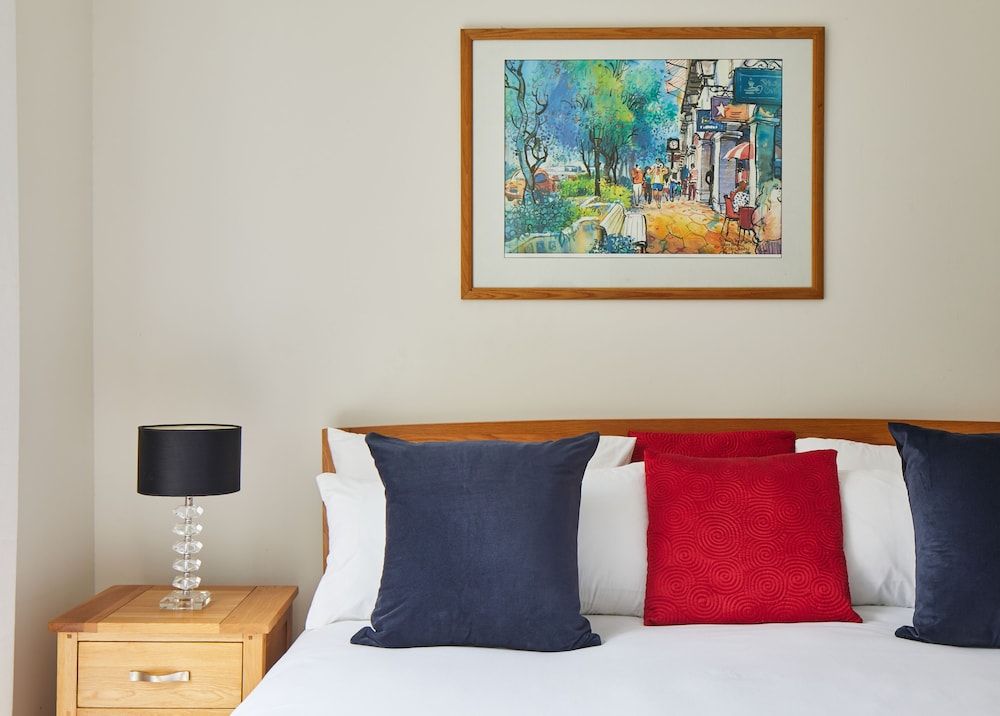 Apartment (1 Bedroom)