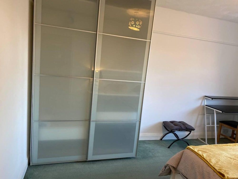 The Gold- Home Away From Home House 16