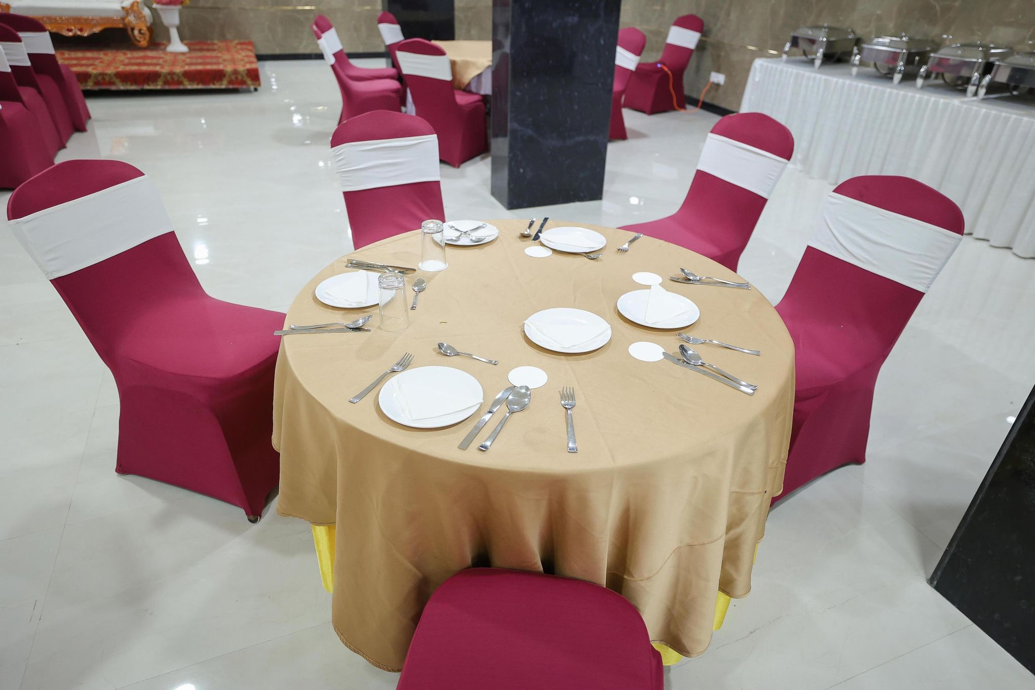 Food & Dining