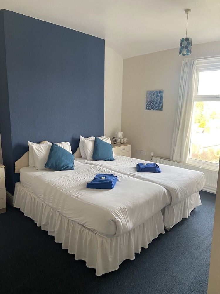 Basic Triple Room