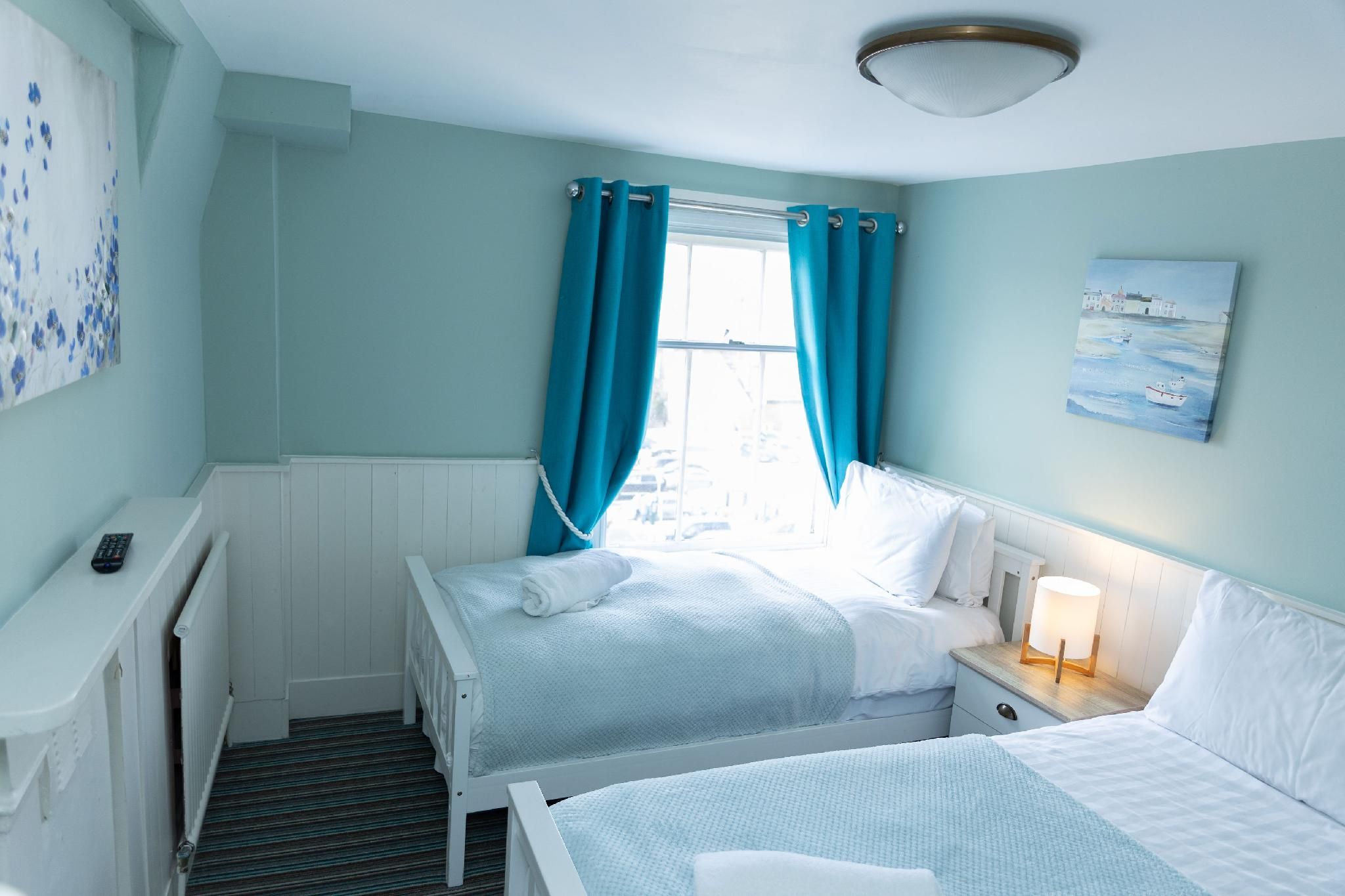 Deluxe 2 Bedroom