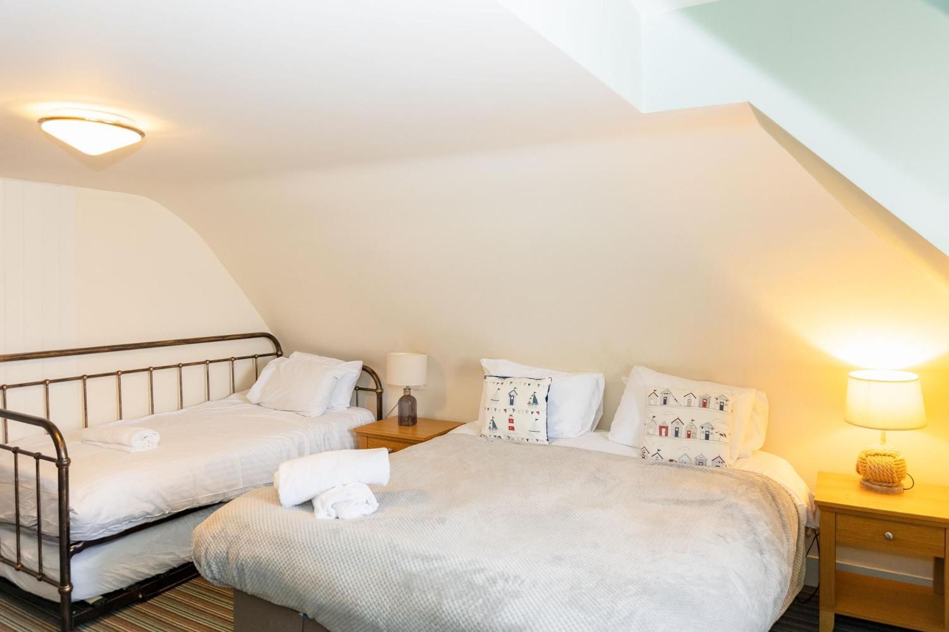 Deluxe Family Suite