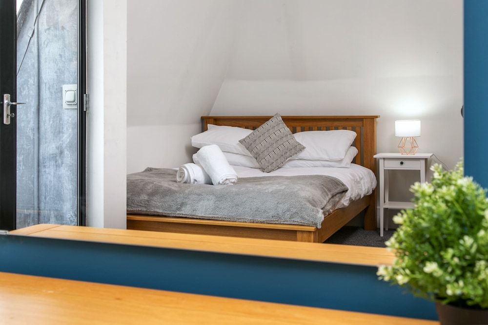 House (2 Bedrooms)