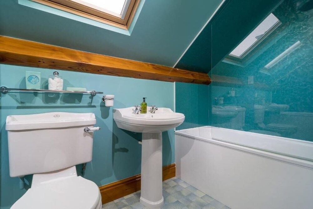 Brooklands Guest House Standard Quadruple Room, 2 Bedrooms 3