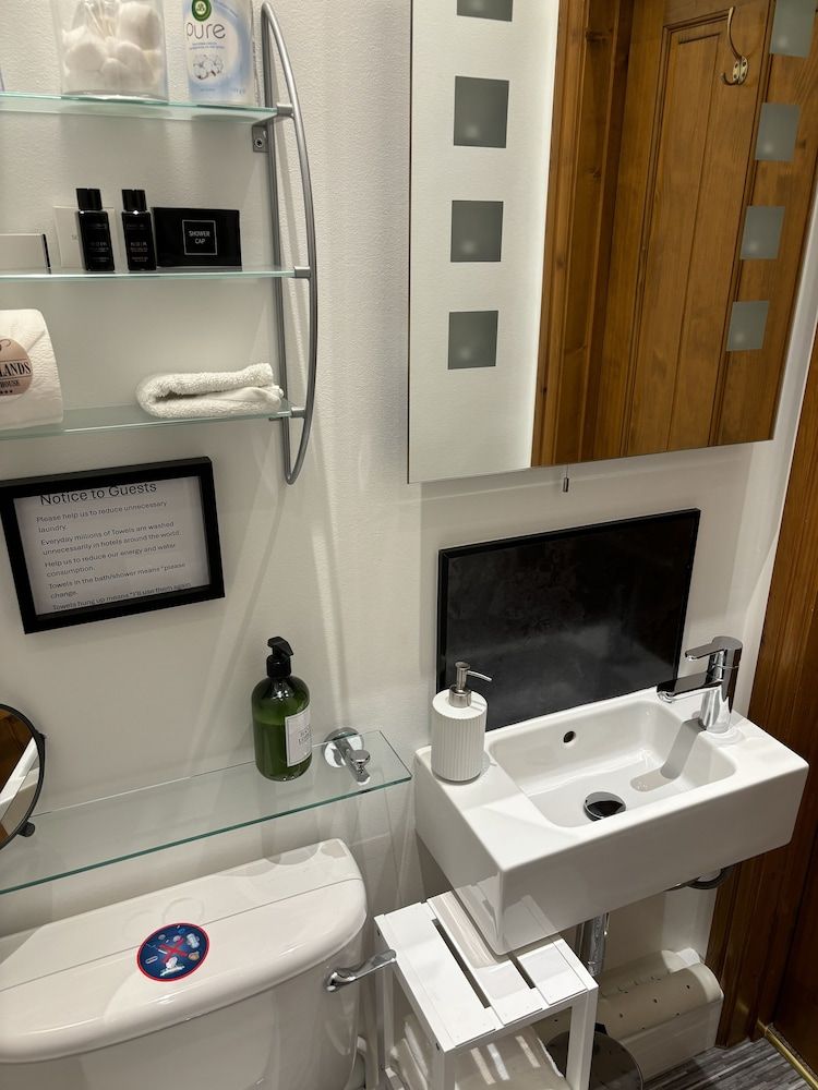 Brooklands Guest House Classic Single Room 5