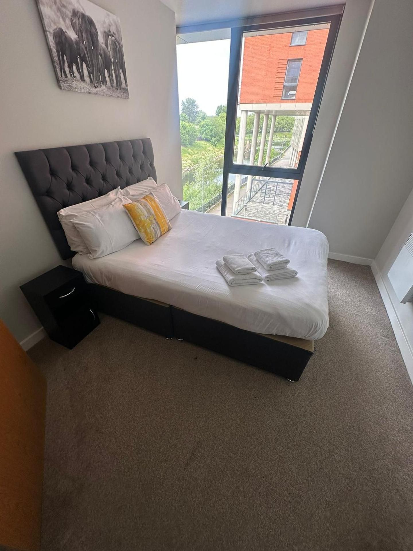 Three-Bedroom Apartment with Balcony