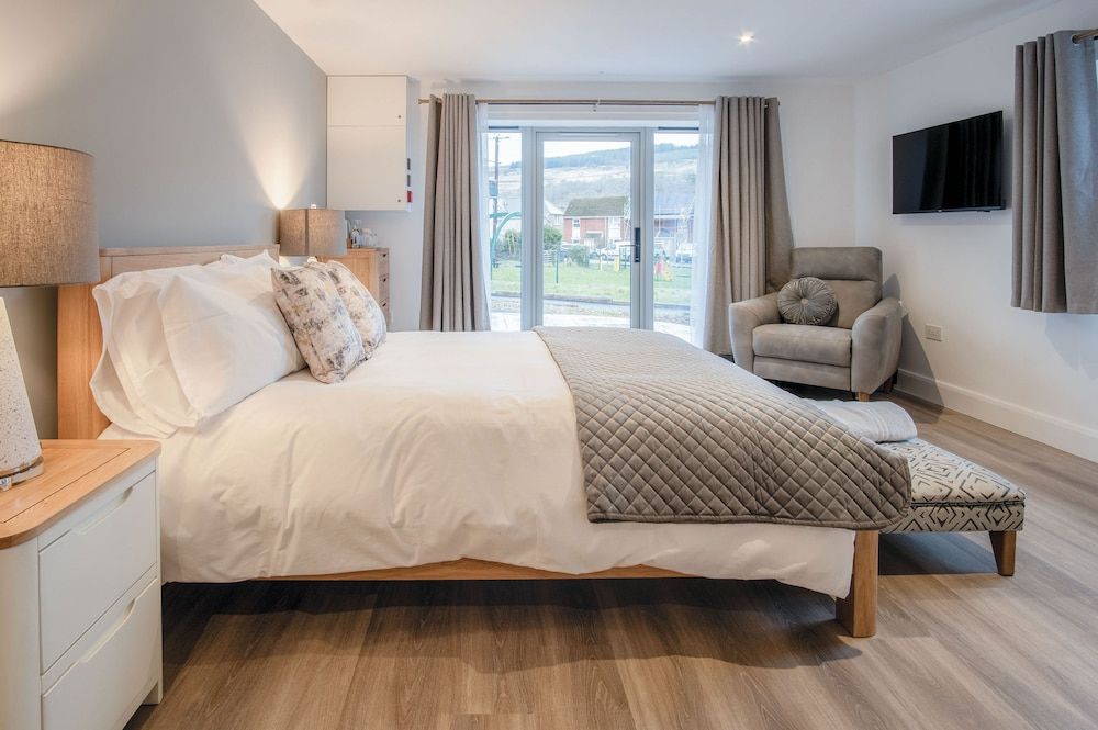 The Sleeping Giant - Pen Y Cae Inn Luxury Double Room, 1 King Bed 4