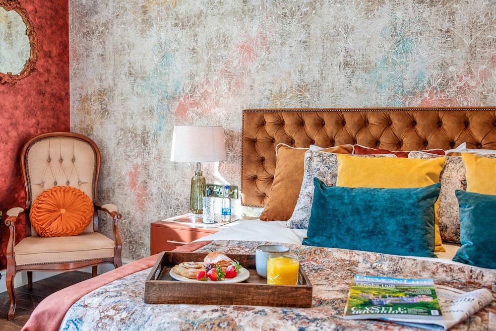 The Ley Arms Deluxe Double or Twin Room 8