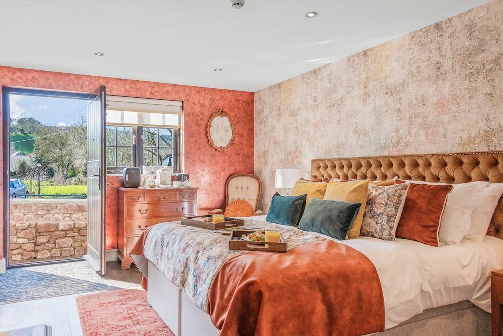 The Ley Arms Deluxe Double or Twin Room 9