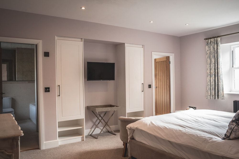 The Saddle Room Restaurant House 4