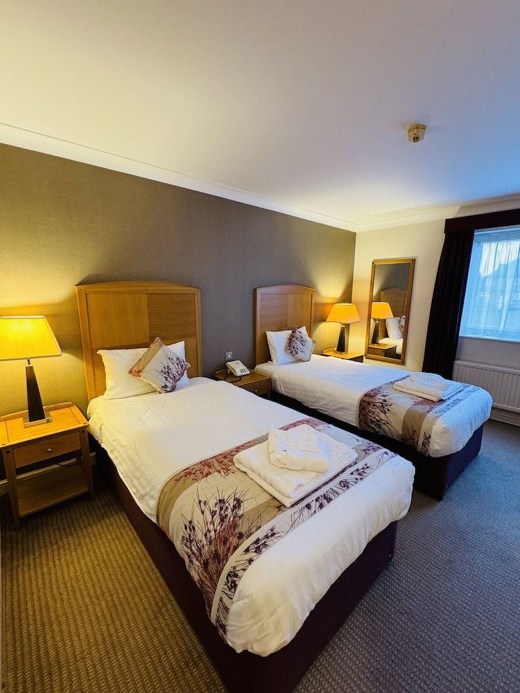 OYO Blaby Westfield Hotel Standard Twin Room, 2 Twin Beds 3