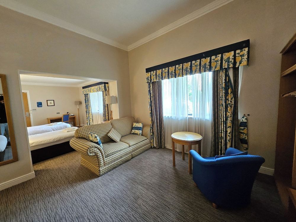 OYO Blaby Westfield Hotel Superior Twin Room, 2 Twin Beds 2