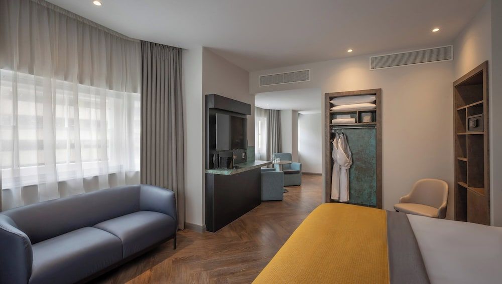 Maldron Hotel Brighton City Centre Junior Suite 5