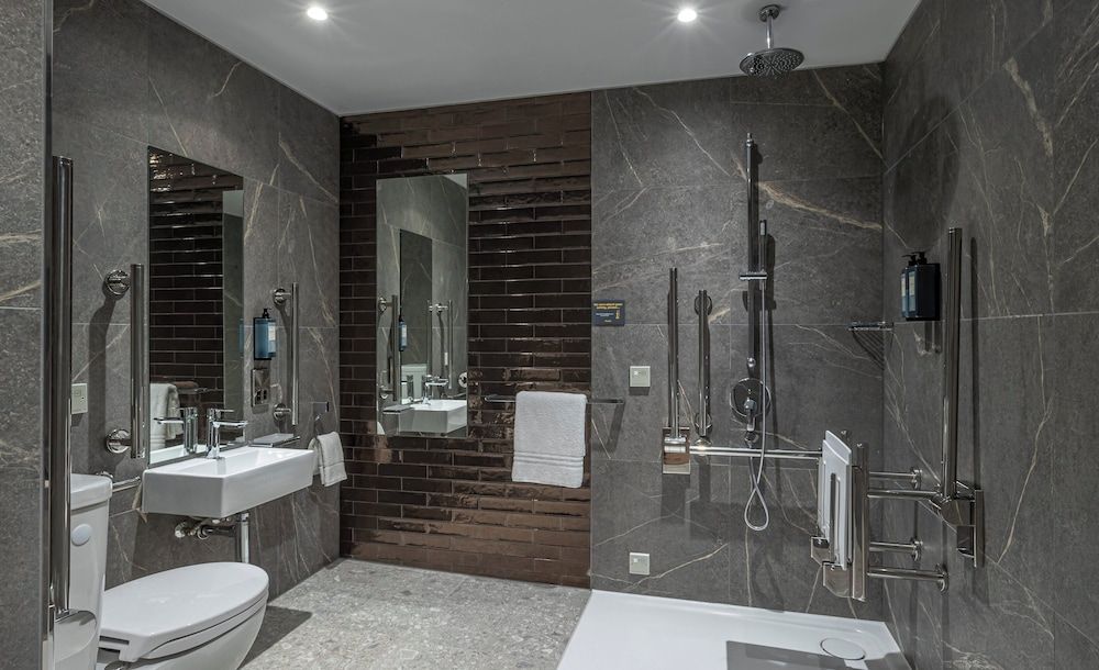 Maldron Hotel Manchester Cathedral Quarter Deluxe Double & Single City View 6