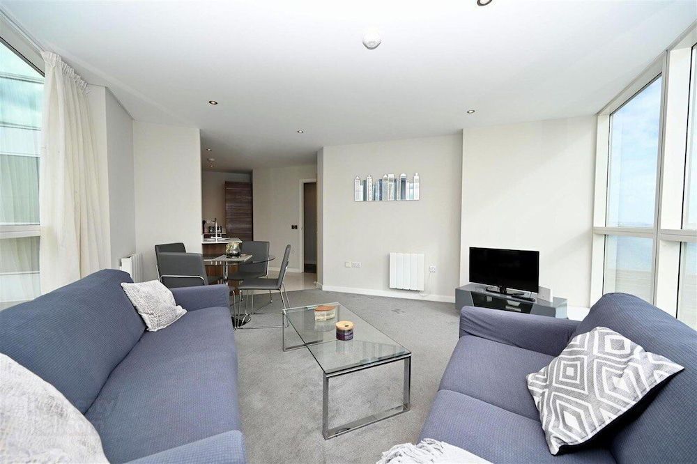 Obel 62 Panoramic Apartment, 2 Bedrooms, 2 Bathrooms, River View 6