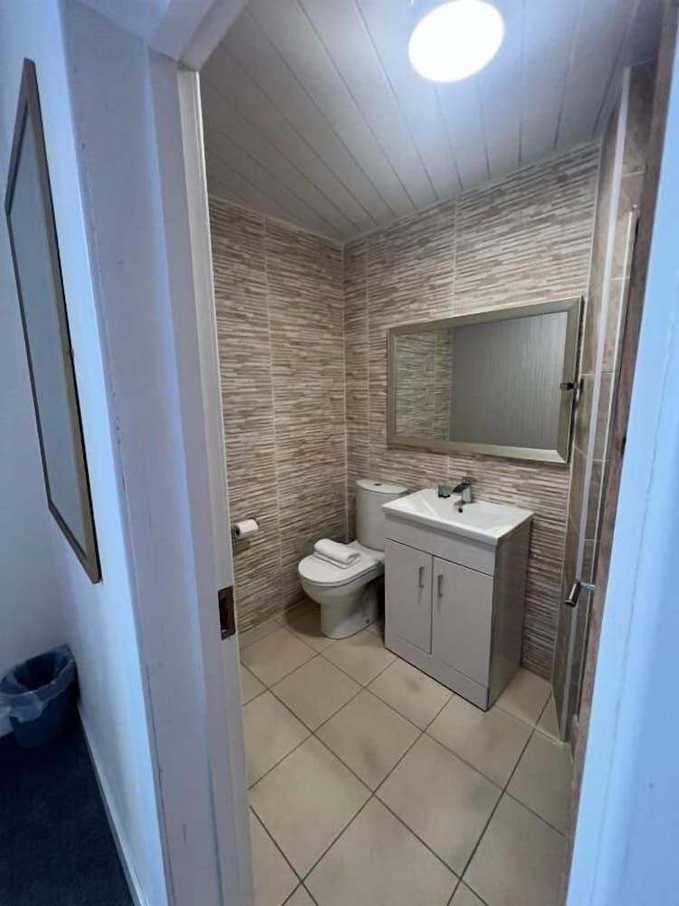 Earl David Hotel Deluxe Double Room 7