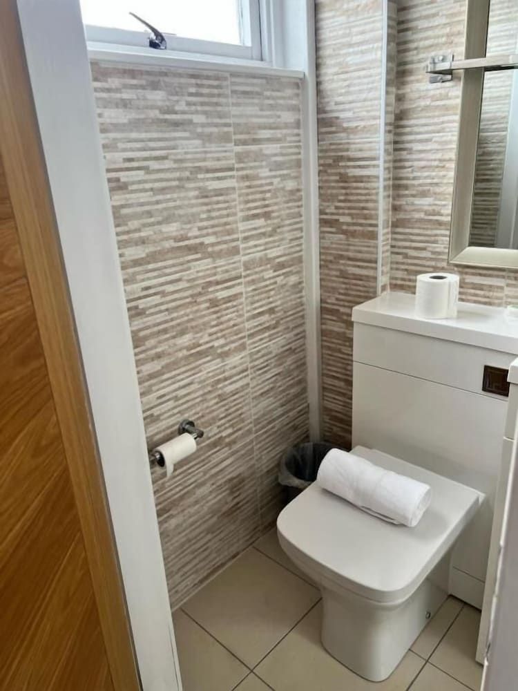 Earl David Hotel Deluxe Double Room 8