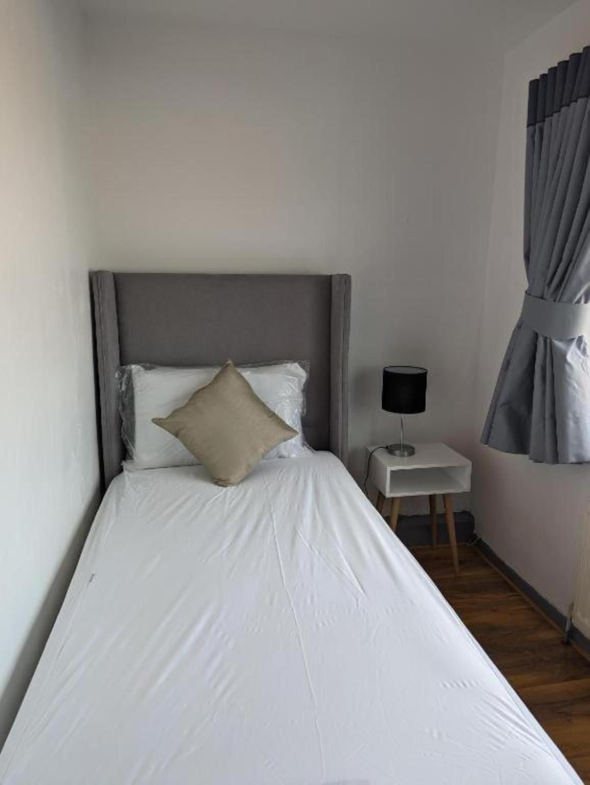 Standard Single Room - Shared