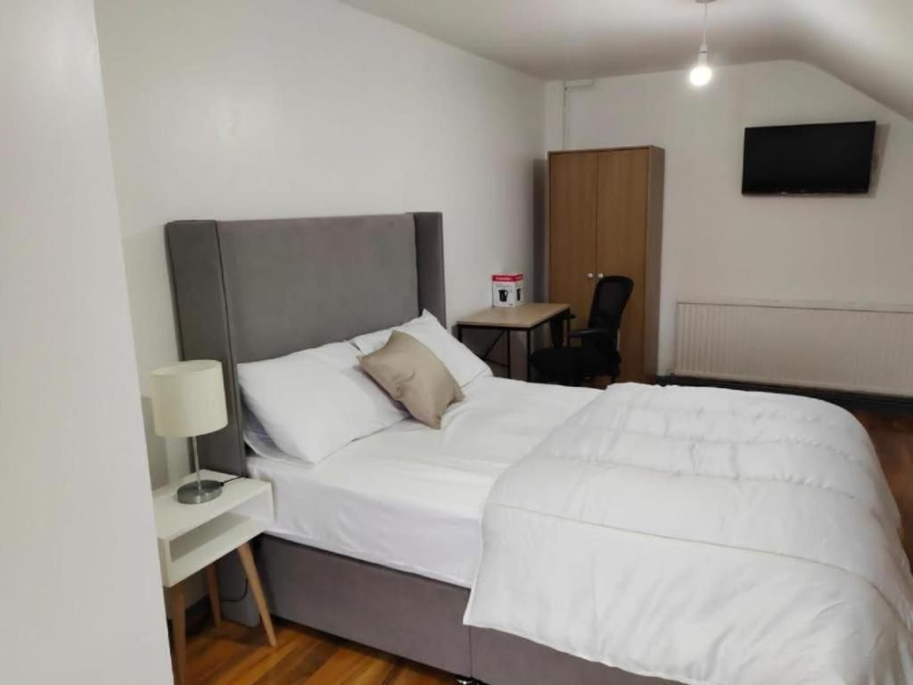 The Silver City Hotel Standard Double Room with Shared Bathroom