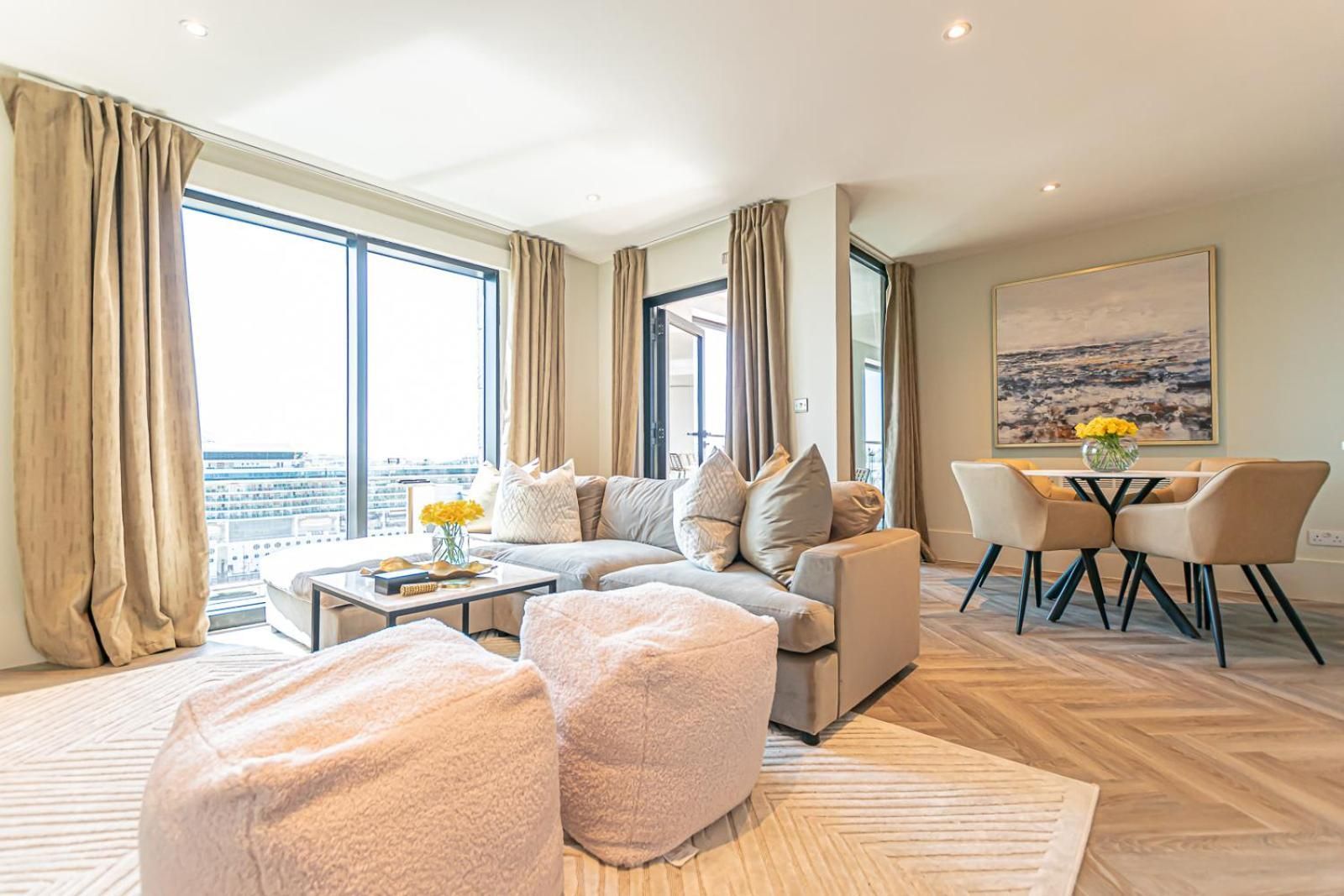 Two bedroom Apartment with balcony and river view