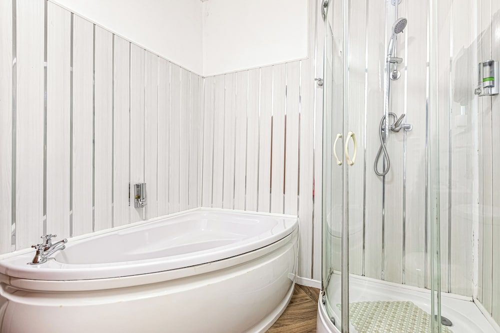 The B & B Blackpool Large Room, 1 Double bed 13