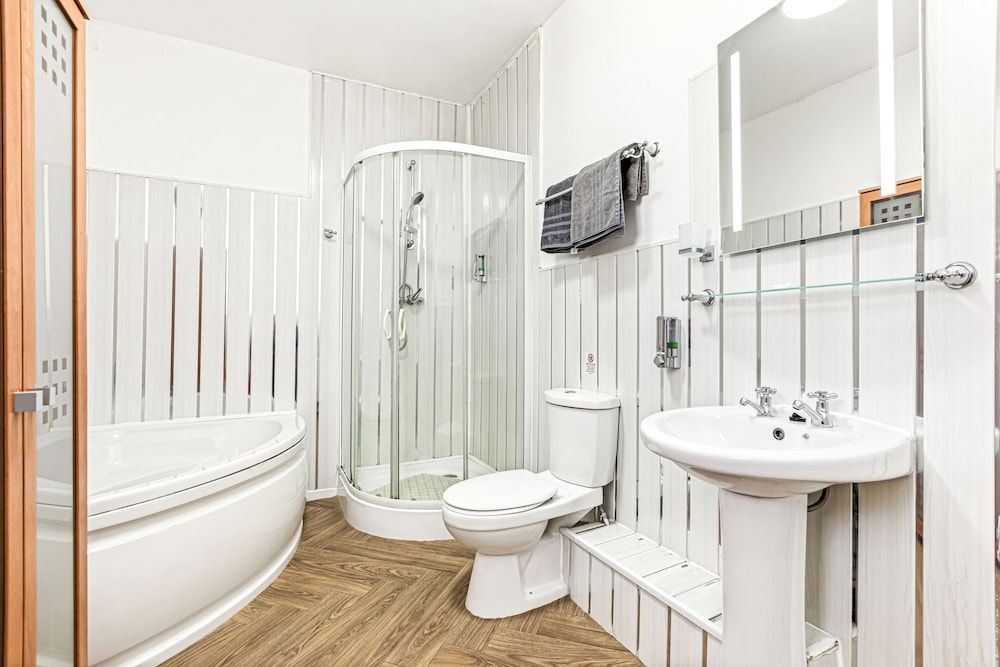 The B & B Blackpool Large Room, 1 Double bed 12