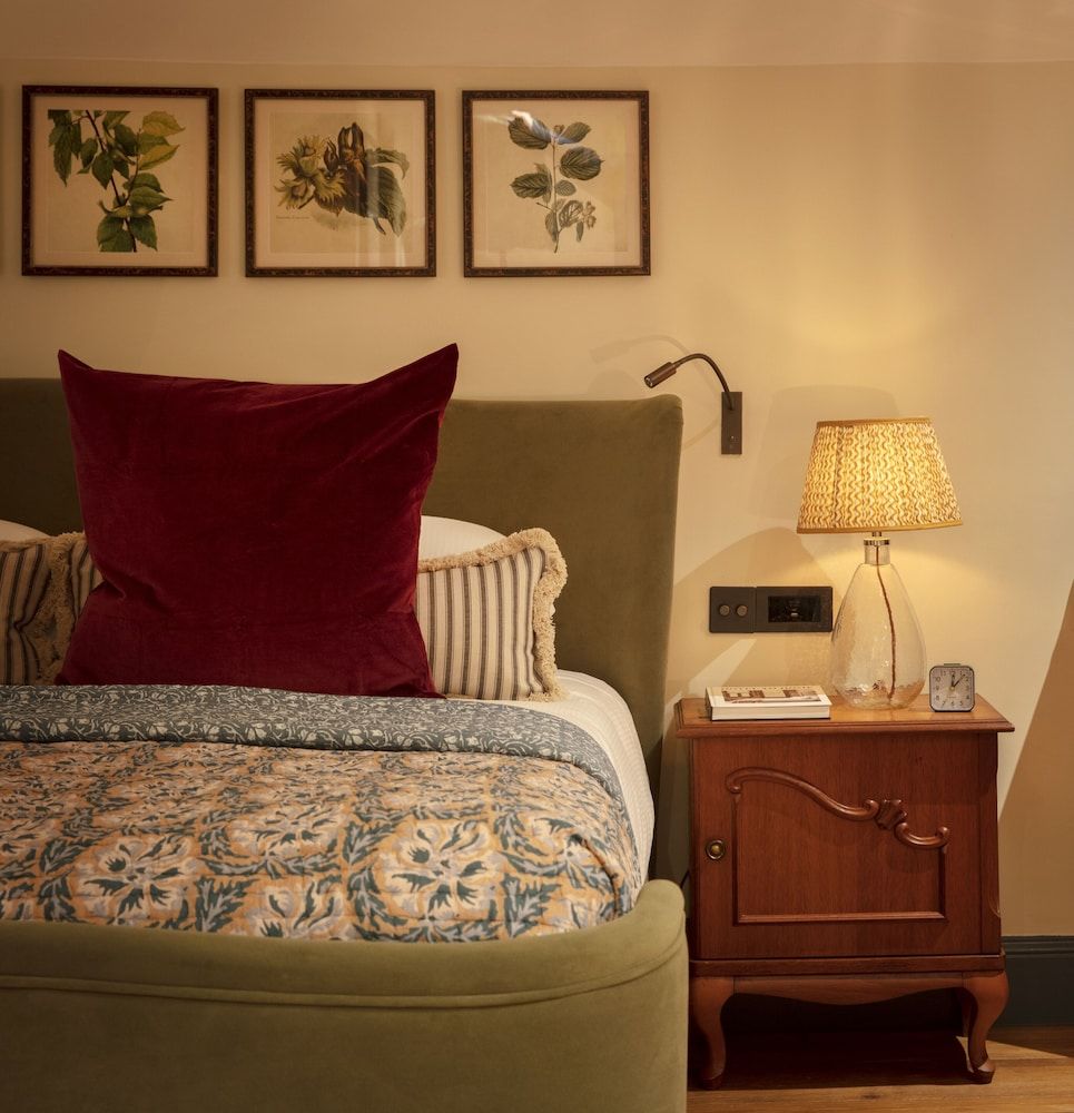 The Leicester Arms Country Inn Premium Suite, Ensuite 2