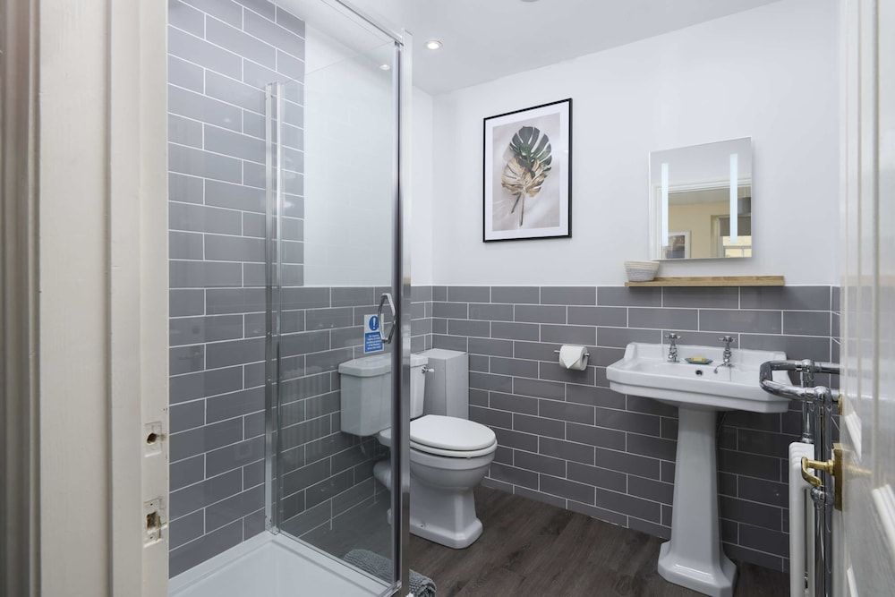 The White Hart Hotel Classic Double Room, Ensuite (first floor) 14