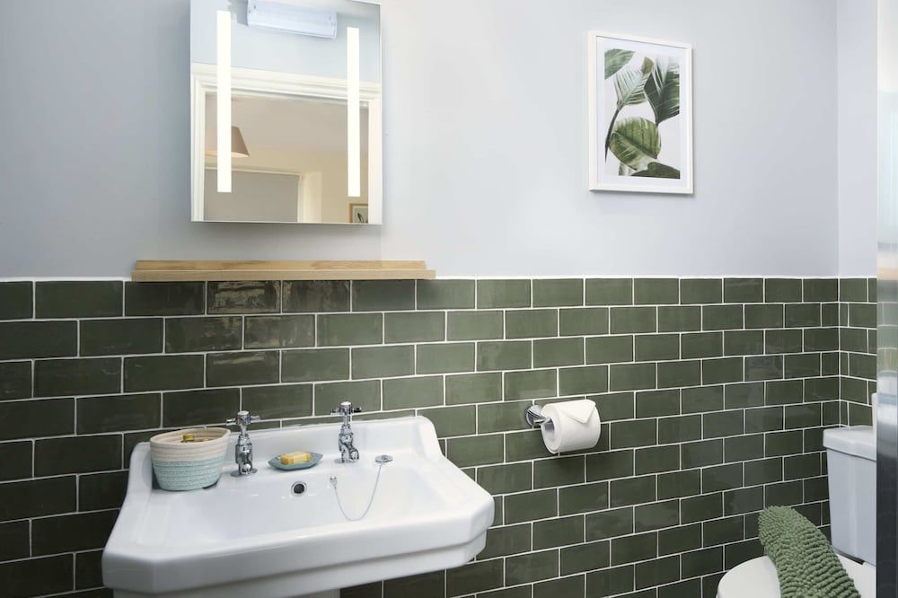 The White Hart Hotel Classic Double Room, Ensuite (first floor) 15