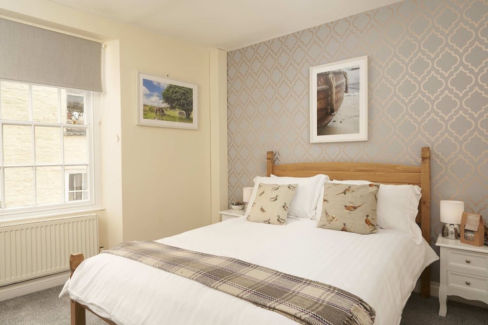 The White Hart Hotel Classic Double Room, Ensuite (first floor) 7