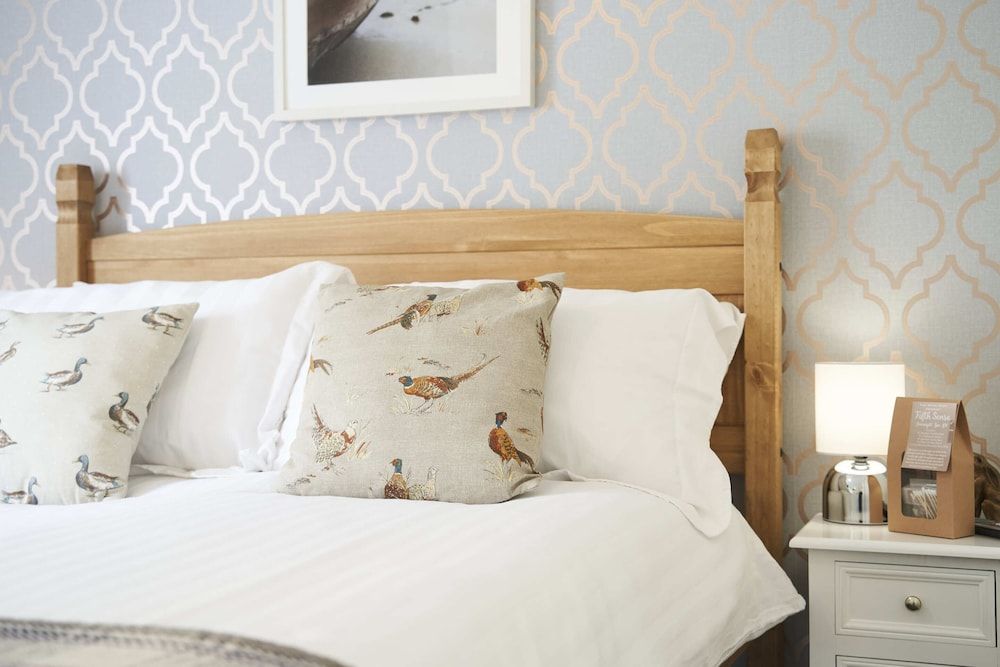 The White Hart Hotel Classic Double Room, Ensuite (first floor) 10