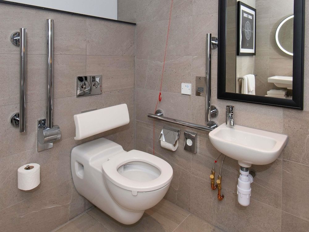 Ibis Styles London Gatwick Airport Room, 1 Double Bed with Sofa bed, Accessible 5