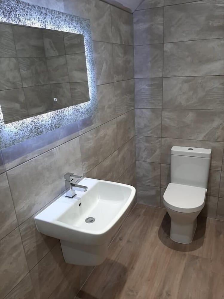 Fountain Cottage Cafe and B&B Standard Twin Room 3