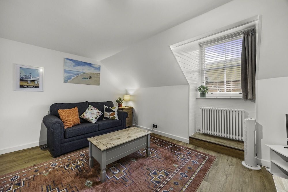 Upper Rock Brighton Apartments Apartment, Private Bathroom (E) 9