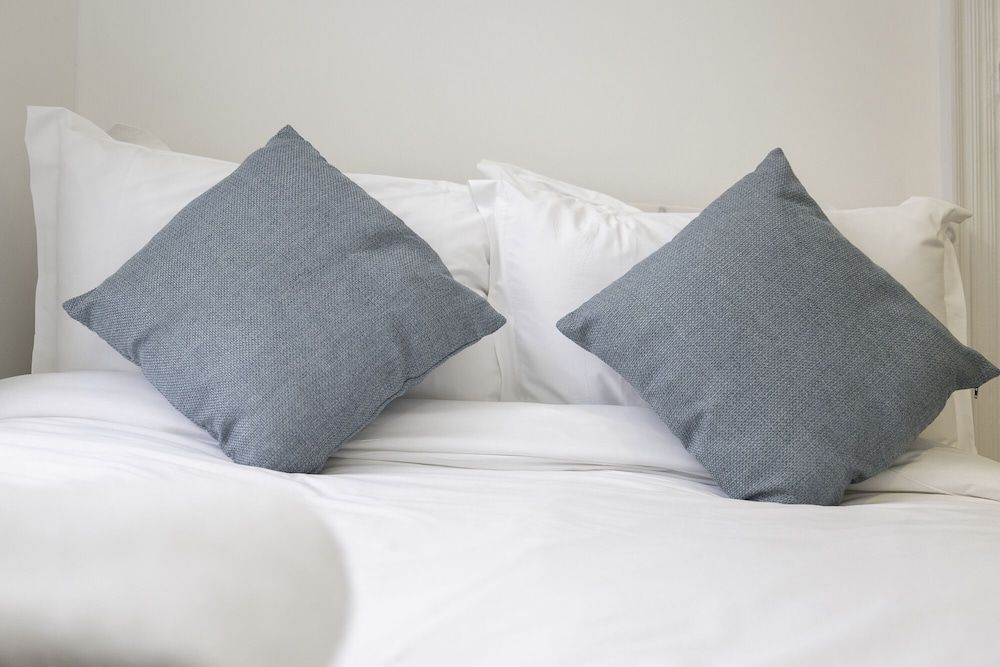 Upper Rock Brighton Apartments Apartment, Private Bathroom (C) 2