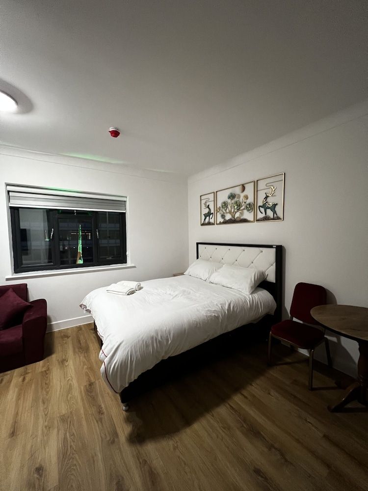 The Barrington Hotel Premium Double Room, Private Bathroom 3