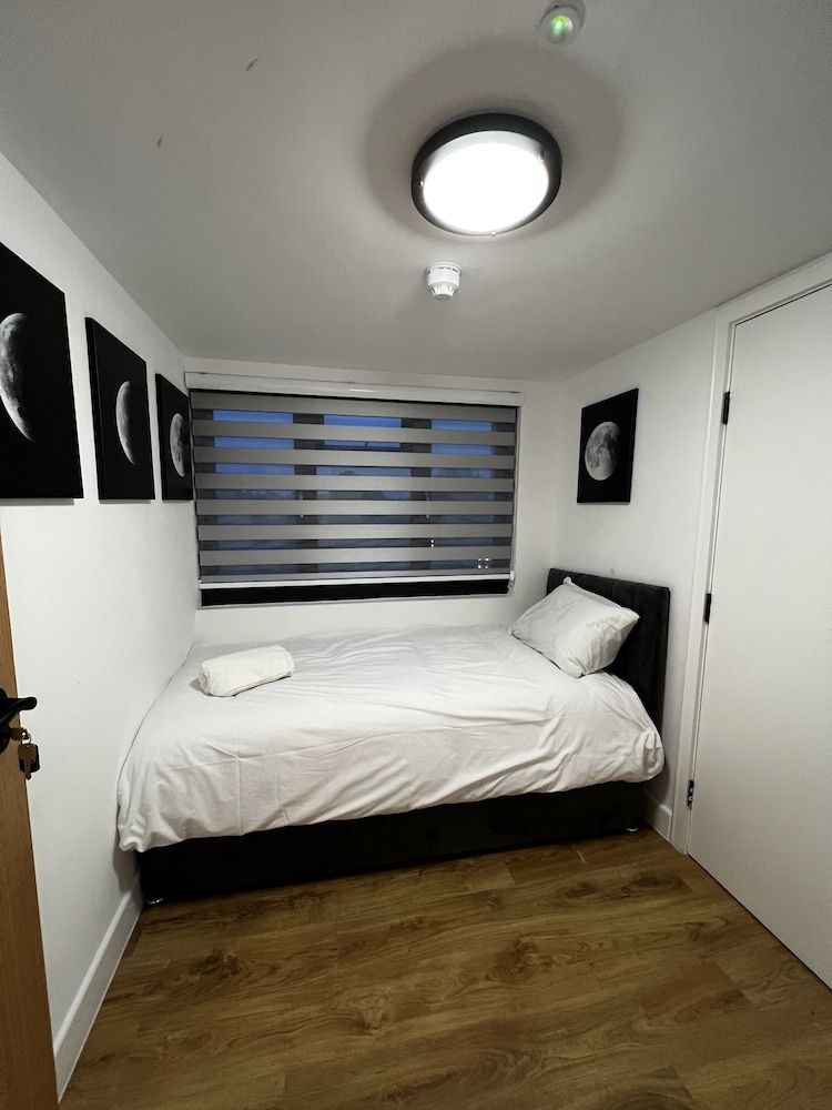 The Barrington Hotel Comfort Single Room, Ensuite