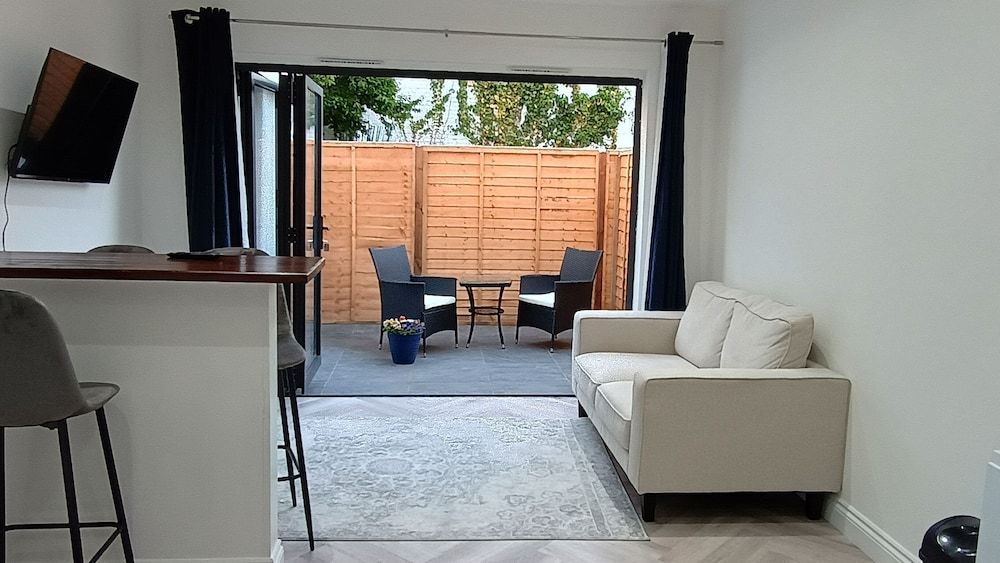 London Studios and Suites Premier Studio 5