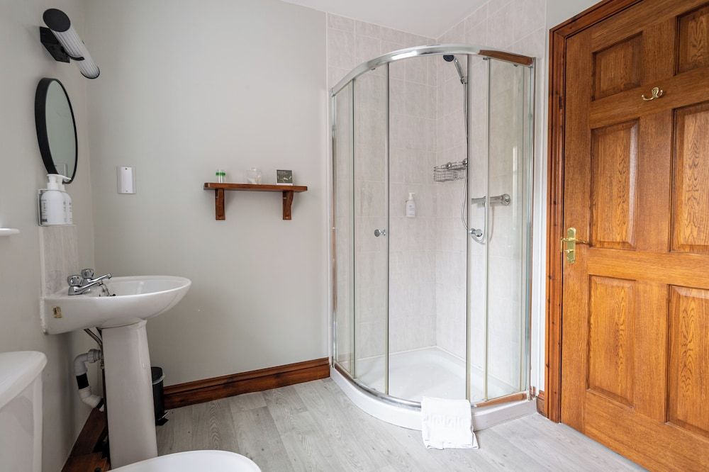 The Kings Arms Double or Twin Room 32