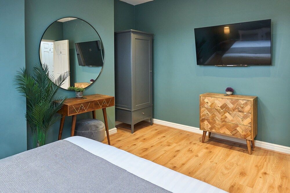 Host Apartments The Falkner Quarters III Apartment 22