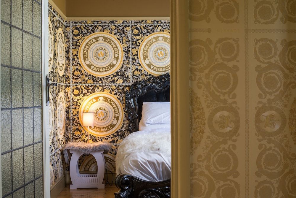 Deluxe 2/3 Bed Hottub Skytv House 14