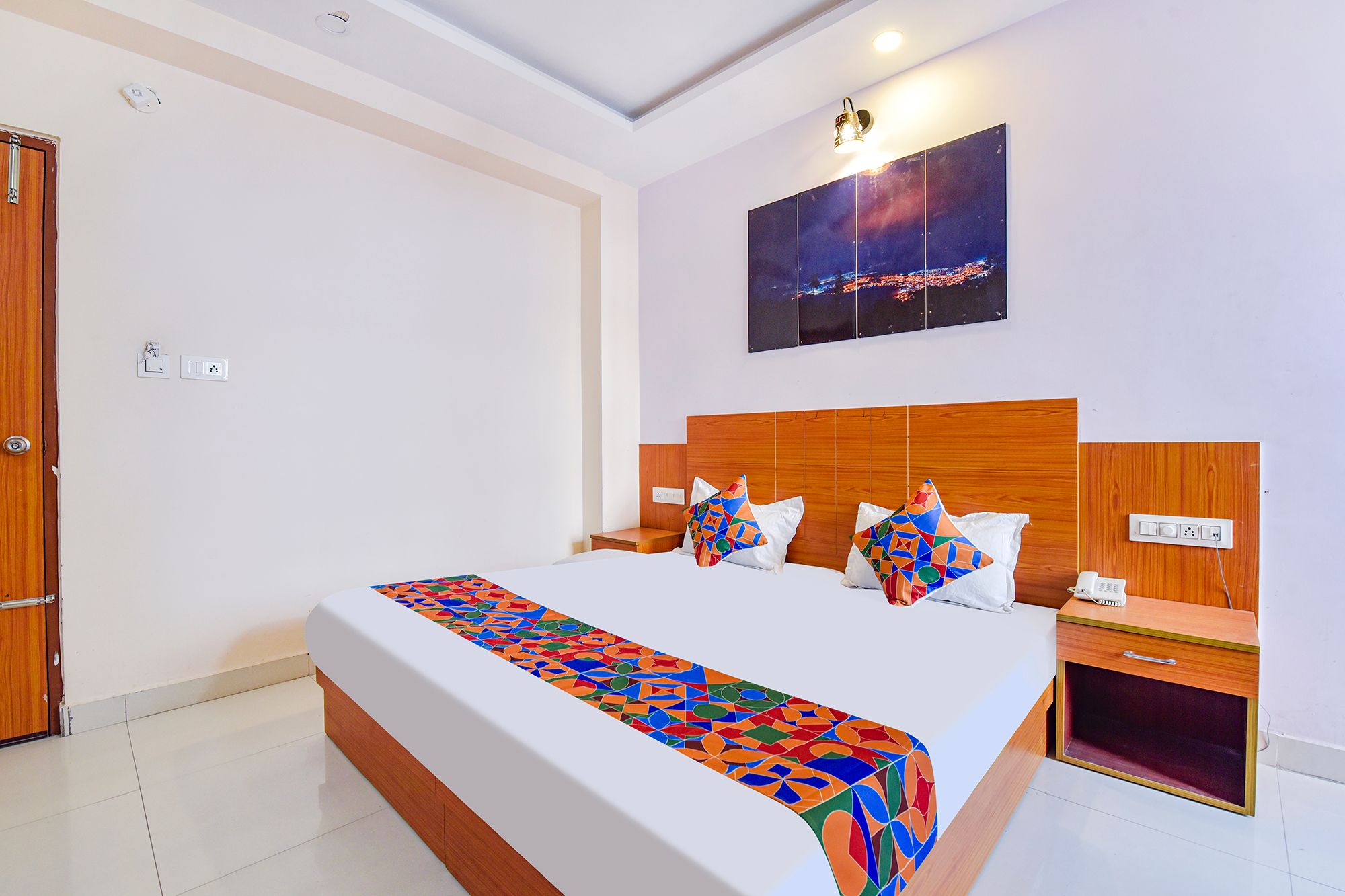 FabHotel Aarogya Residency Deluxe Room 3